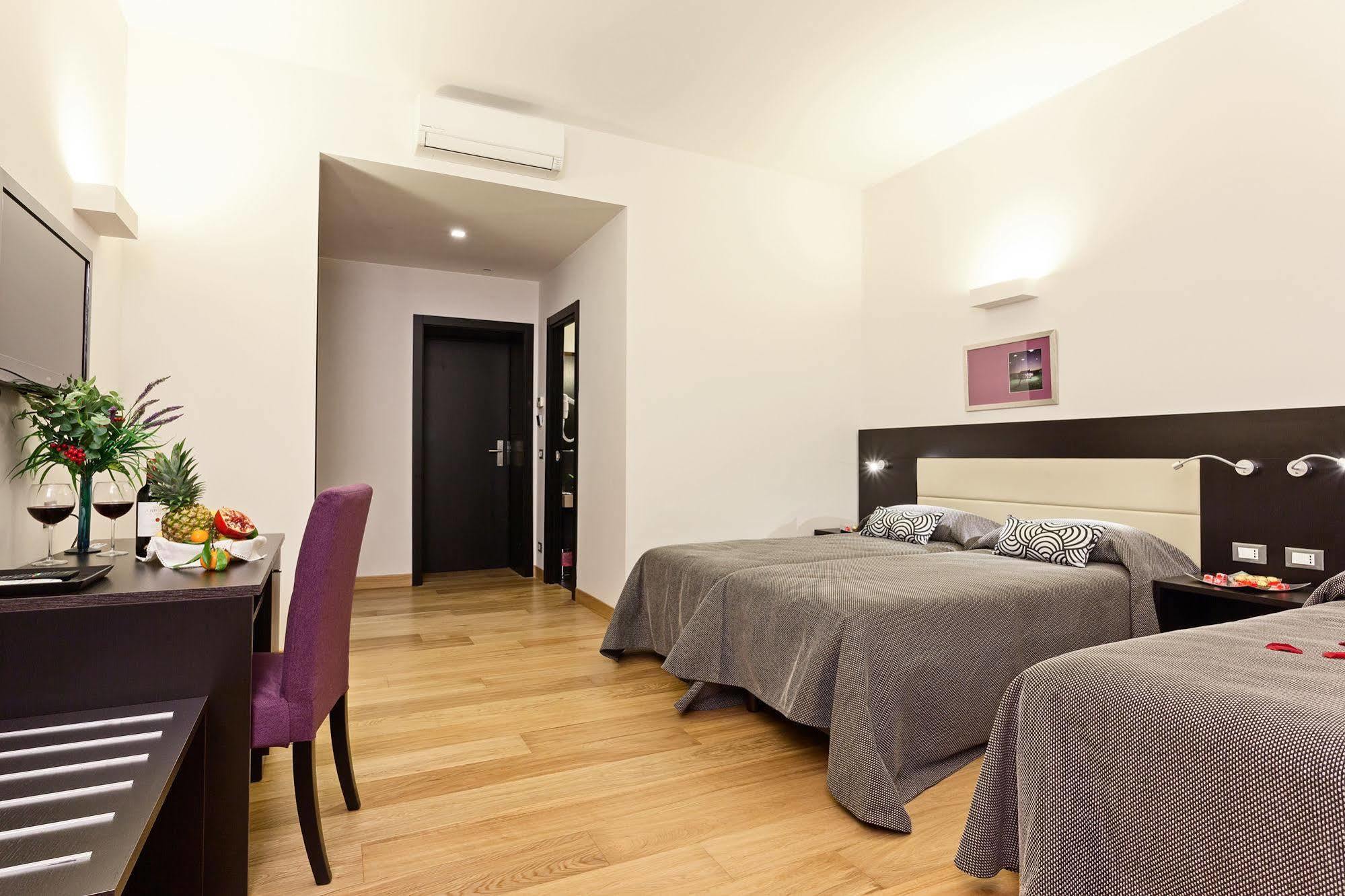 Domus Best Guest House Rome Bagian luar foto