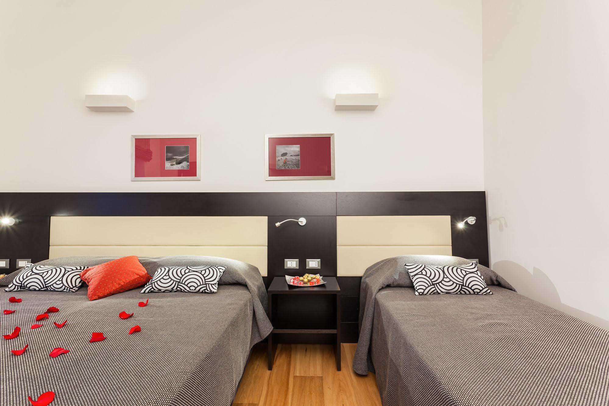 Domus Best Guest House Rome Bagian luar foto