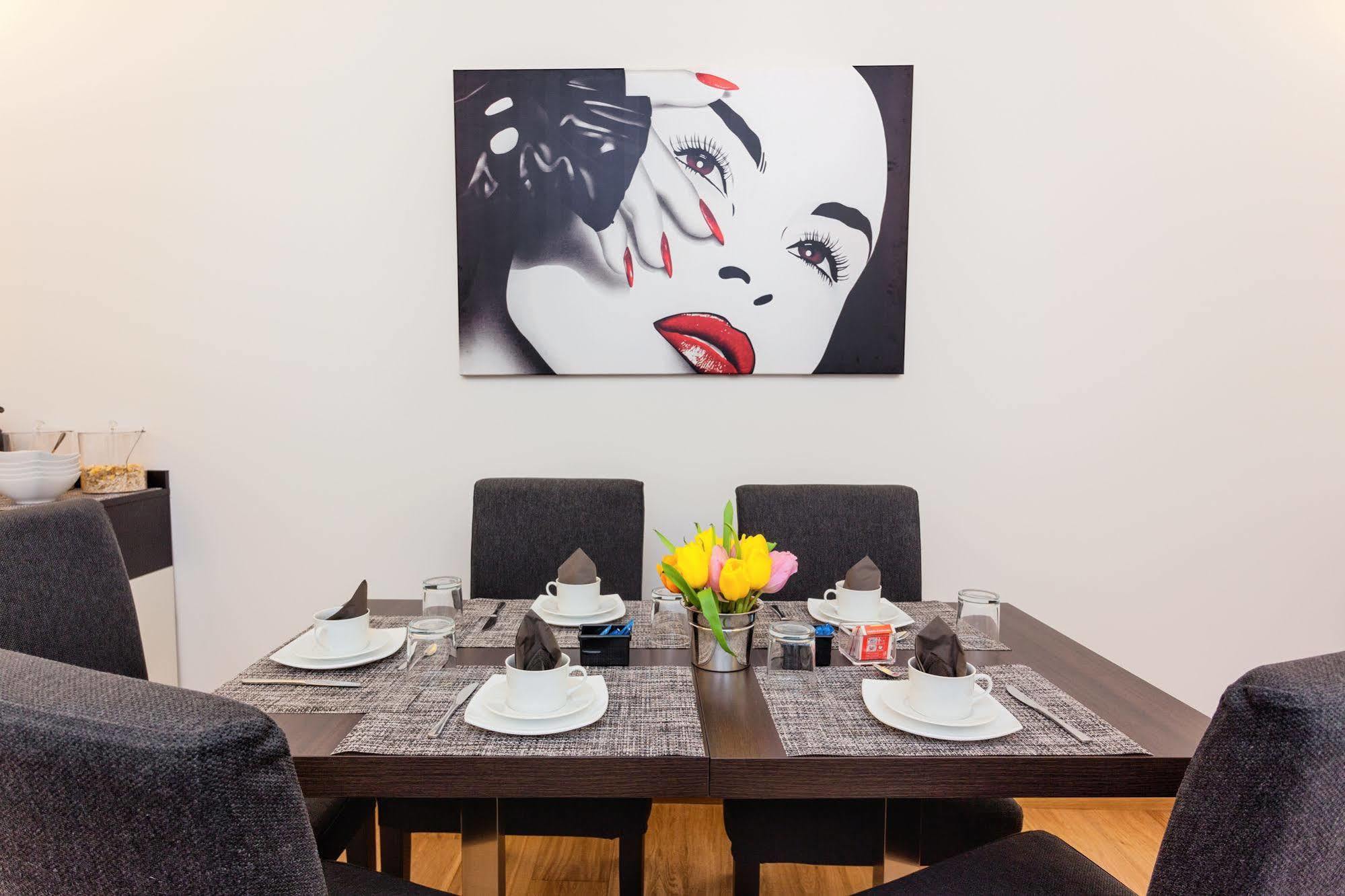 Domus Best Guest House Rome Bagian luar foto