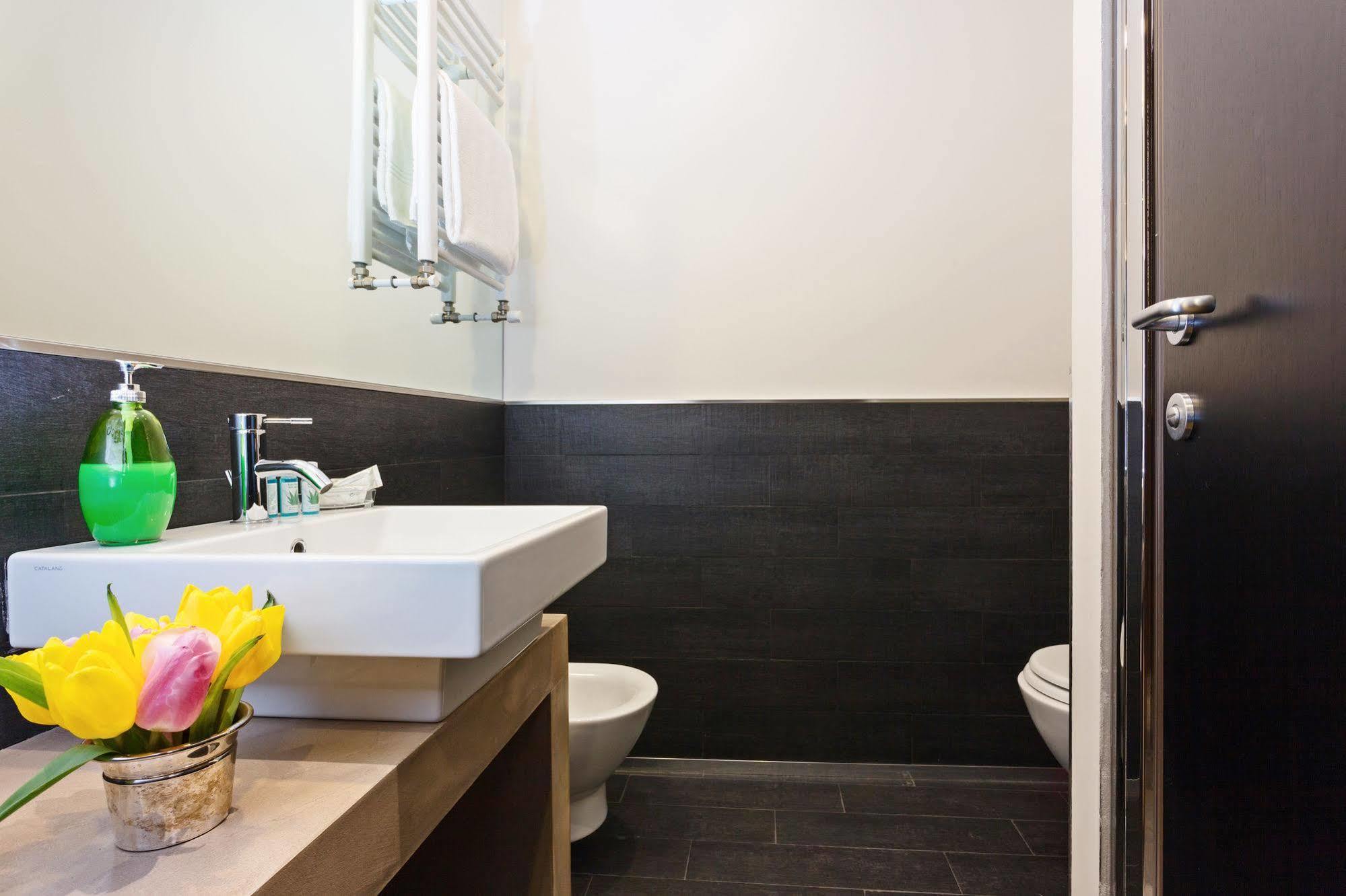 Domus Best Guest House Rome Bagian luar foto