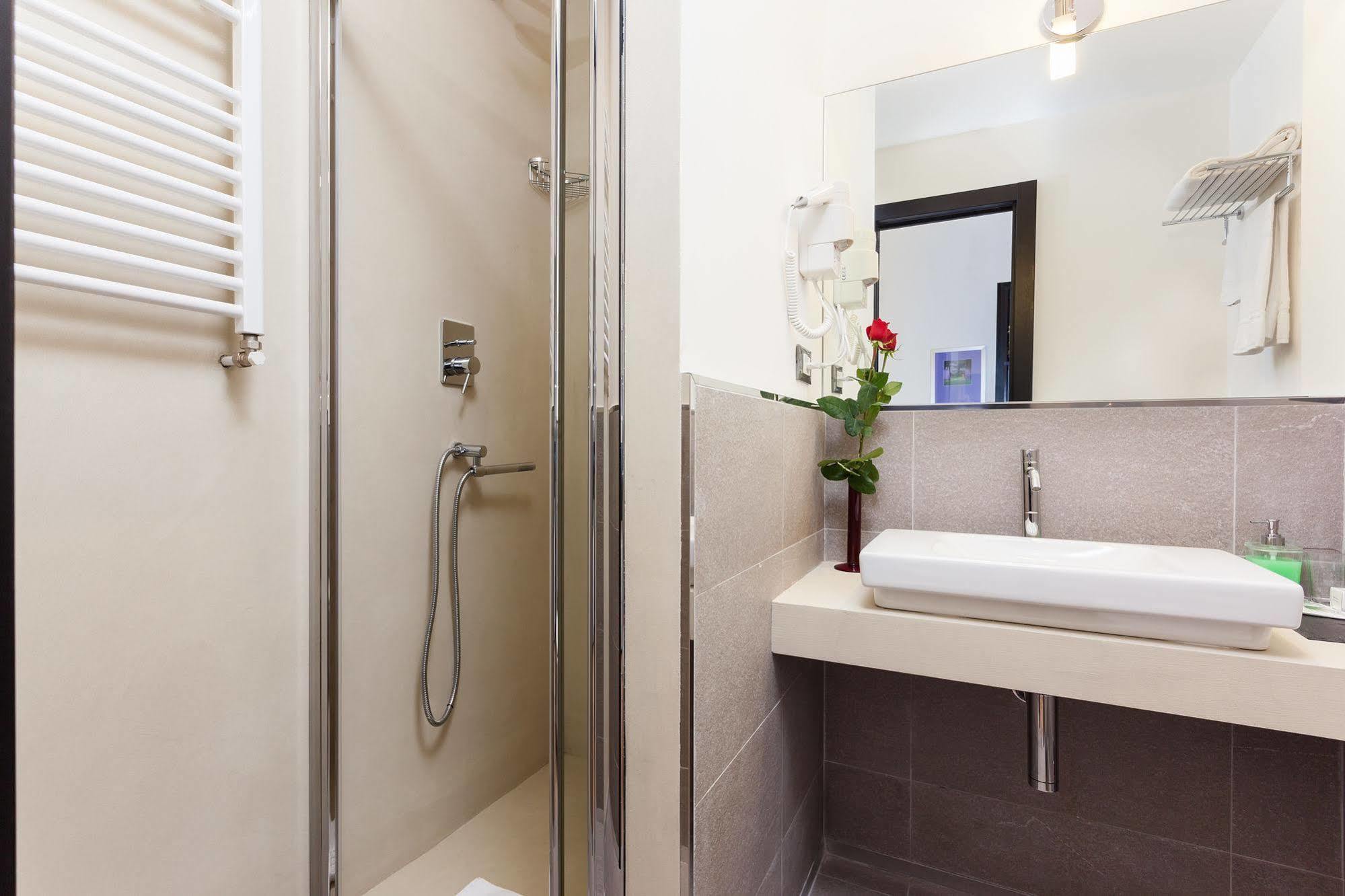 Domus Best Guest House Rome Bagian luar foto