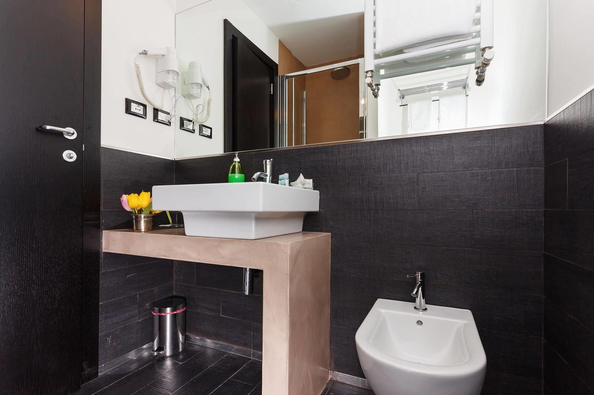 Domus Best Guest House Rome Bagian luar foto