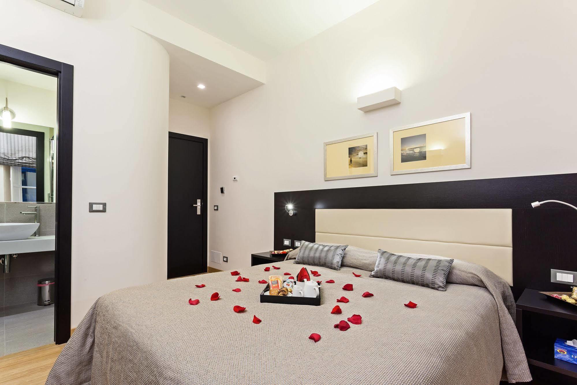Domus Best Guest House Rome Bagian luar foto