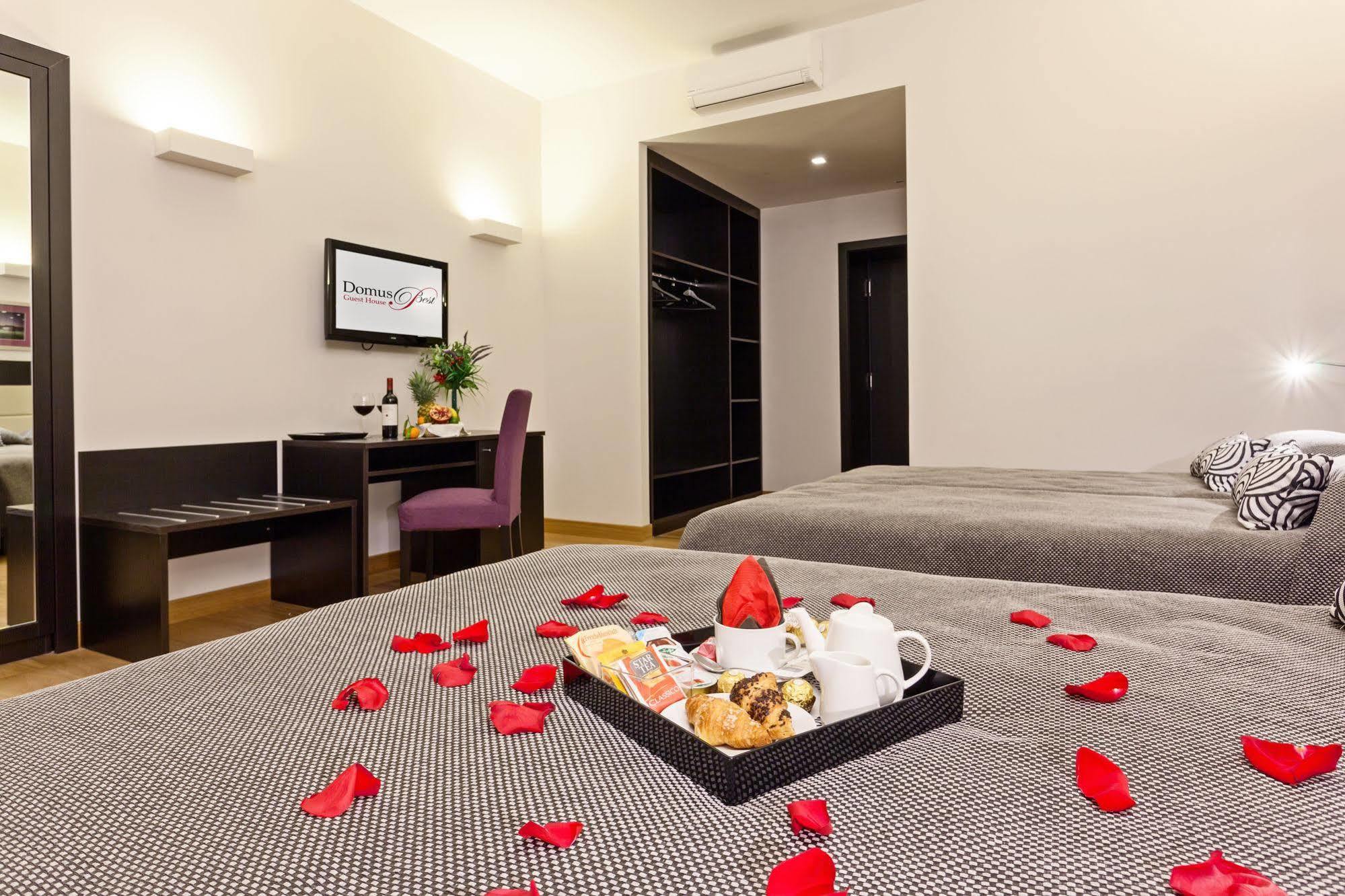 Domus Best Guest House Rome Bagian luar foto